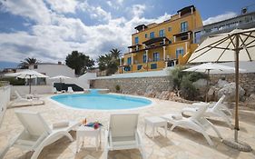 Lu' Hotel Maladroxia